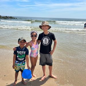 Meet your Posher, Adrienne